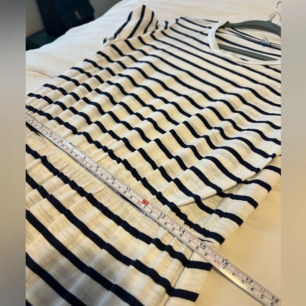 Old Navy L stripped dress - Picture 2 of 3
